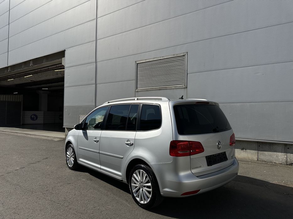 Volkswagen Touran 2.0 Tdi Highline 2011