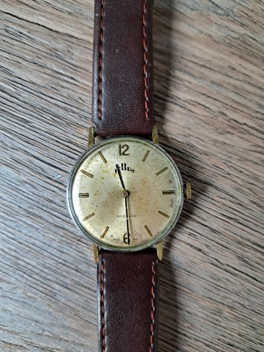 Ceasuri Elvetiene 3 buc în stare buna ,functionează perfect !