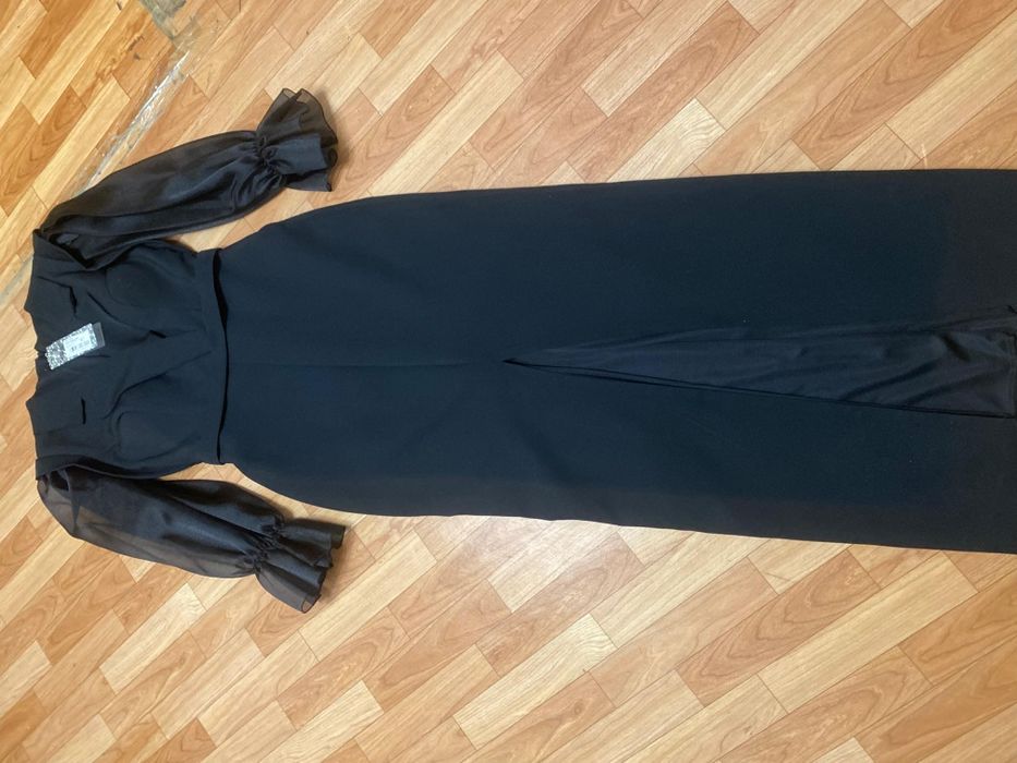 Платье шикарное прямое