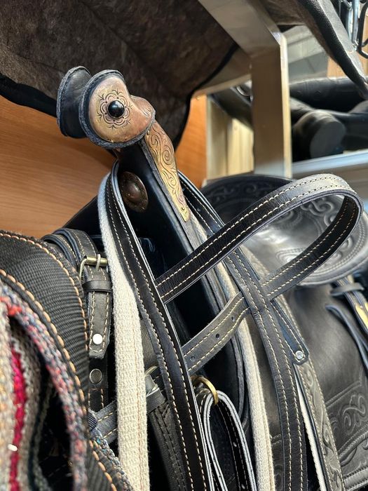 Продам седло ручная работа.