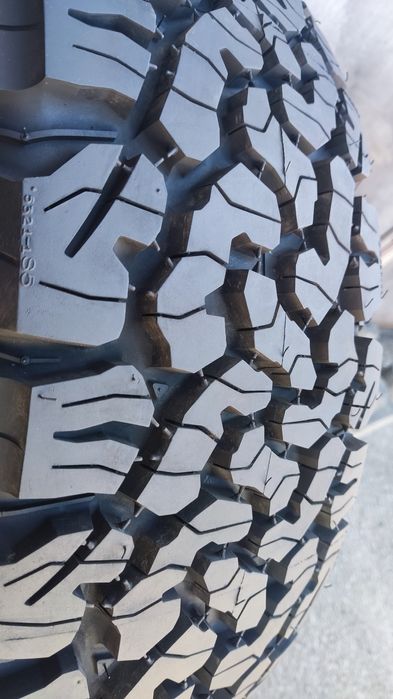 1брой гума 235/75/15 BF GOODRICH ALL TERRAIN T/A KO2 TL , 6PR, плата