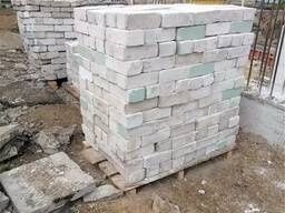 Продам белый полутырный кирпич