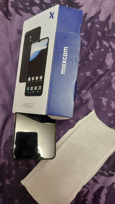 Telefon mobil  nou