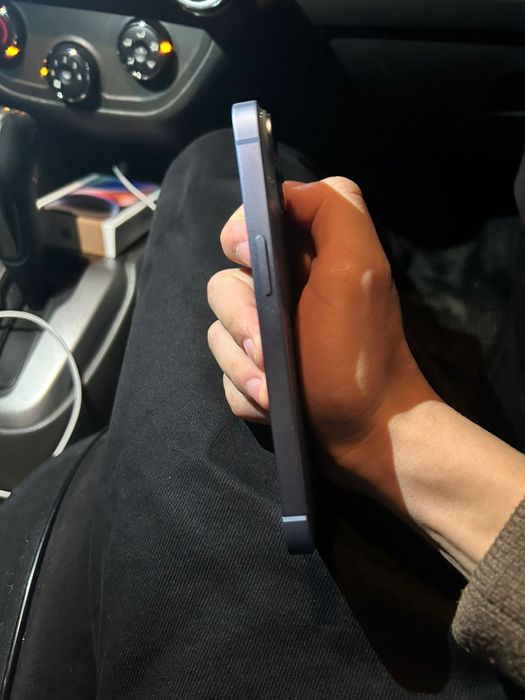 Продам Айфон 14 идеал