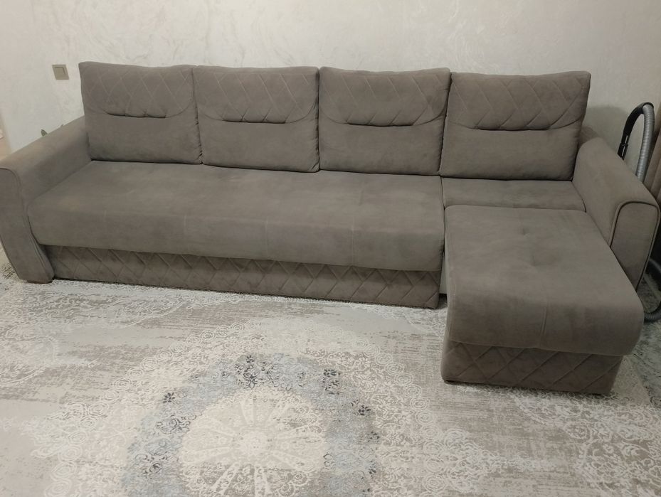 Продам диван состояние нового.