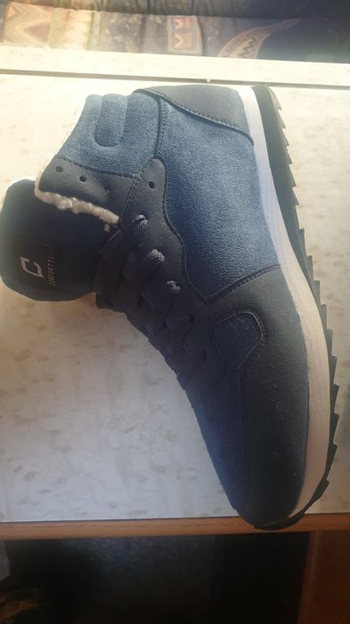 Зимни боти .Чисто нови