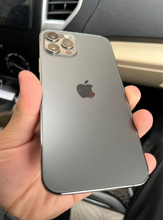 Айфон 12 про 256 идеал !