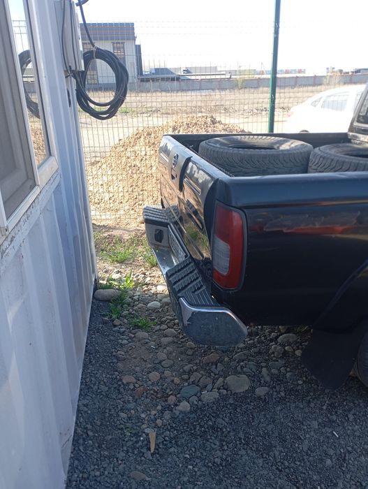 Пикап Ниссан нп 300