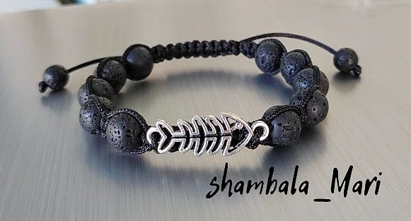 Браслеты из камней