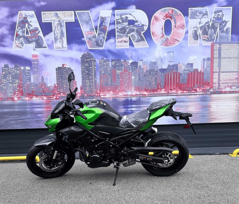 Motocicleta Kawasaki Z900 '26
