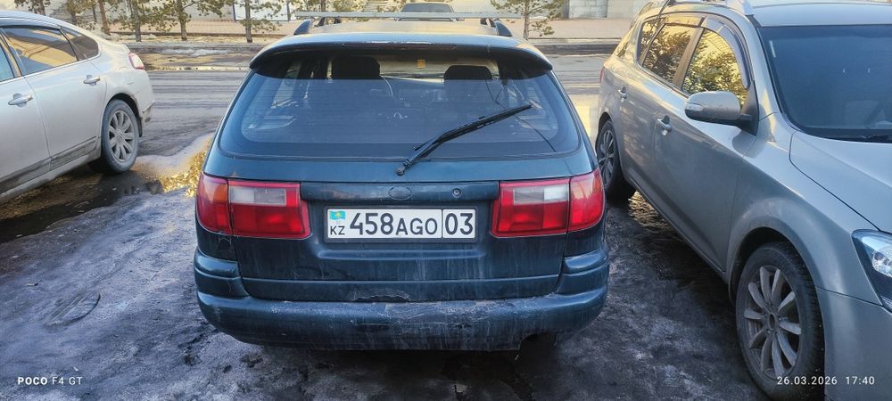 Toyota Carina E 1,6 МКПП универсал