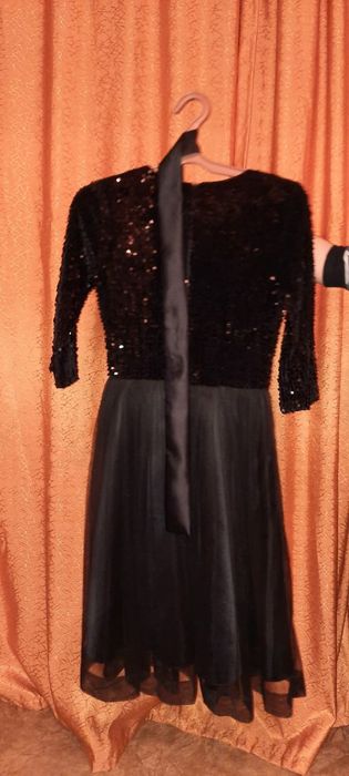 Продам платье женское