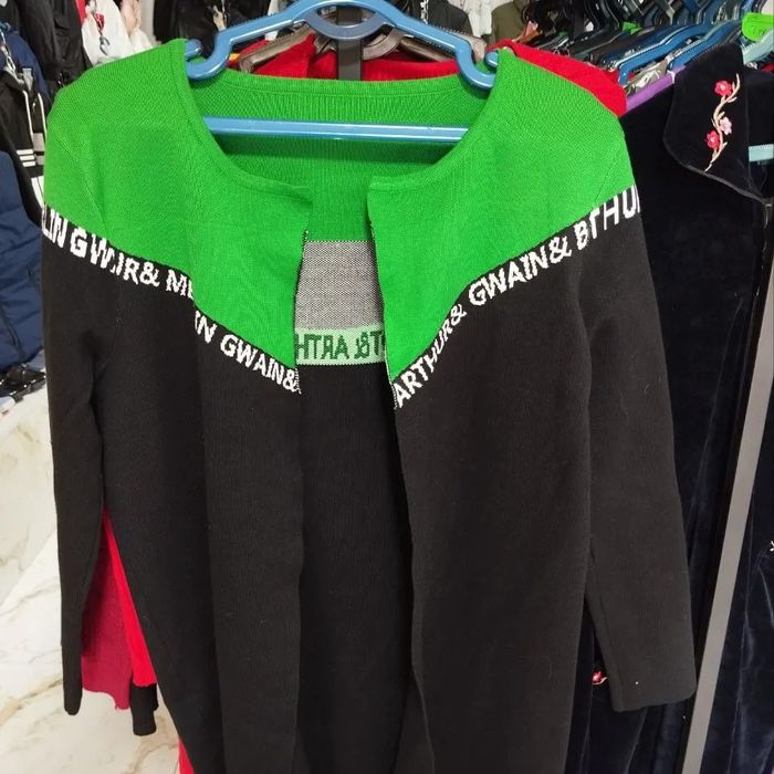 Ликвидация товаров Распродажа Продаю кофты производства Китай