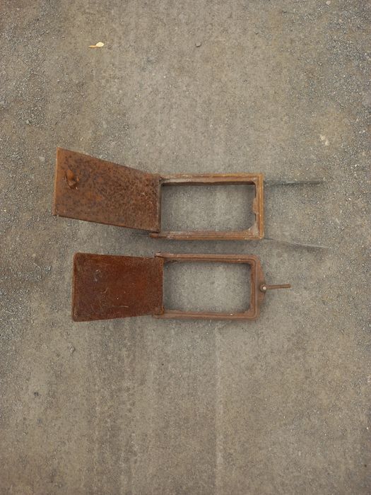 Чугунная дверка для печки