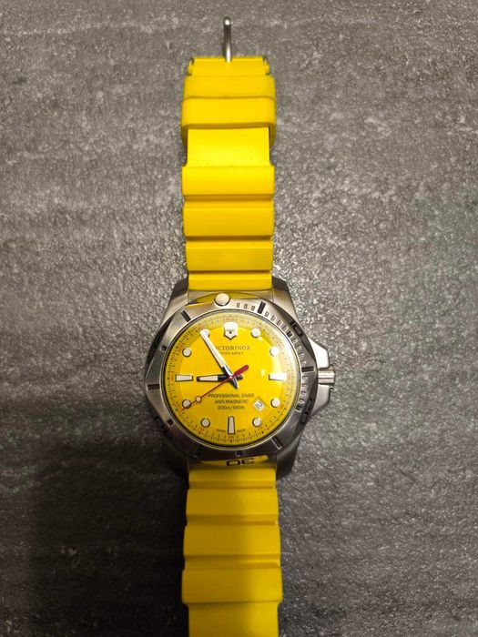 Victorinox I.N.O.X. Professional Diver  241735