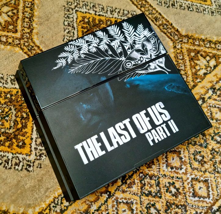 PlayStation 3 slim 320 GB 35 ta o'yini bilan.