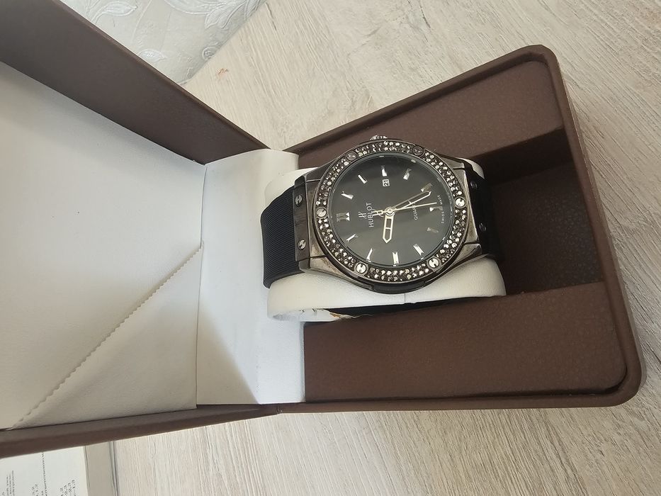 Часы HUBLOT оригинал.