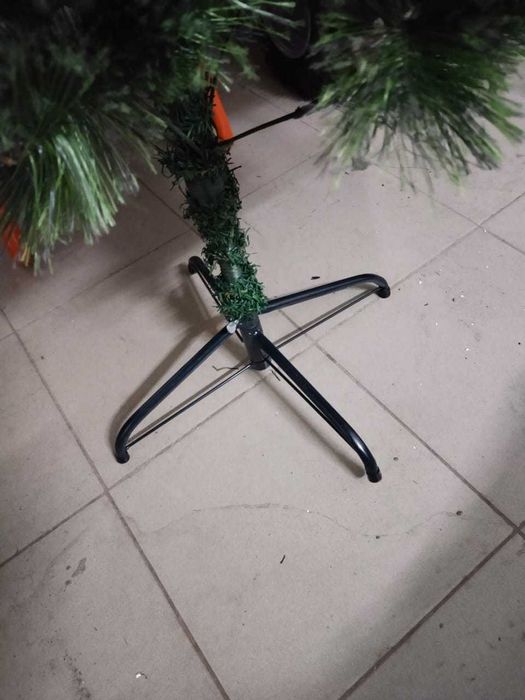 Продам. Ёлки. Состояние хорошее