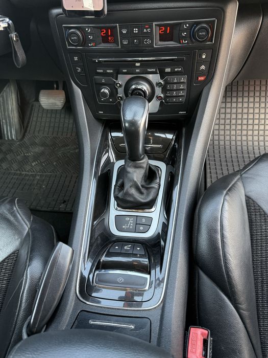 CITROËN C5 2011 — imagine 4