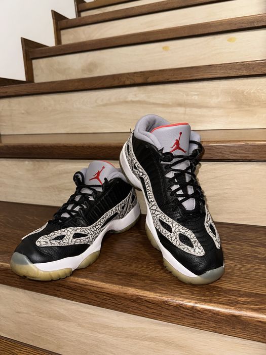 Air Jordan 11 Low Black Cement