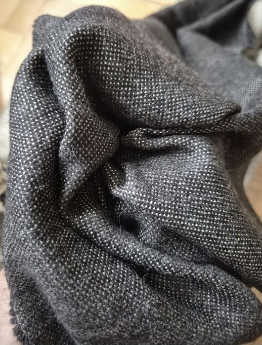 Eșarfa de Lux Enrico Coveri, Model Herringbone, Culoare Gri, Unisex