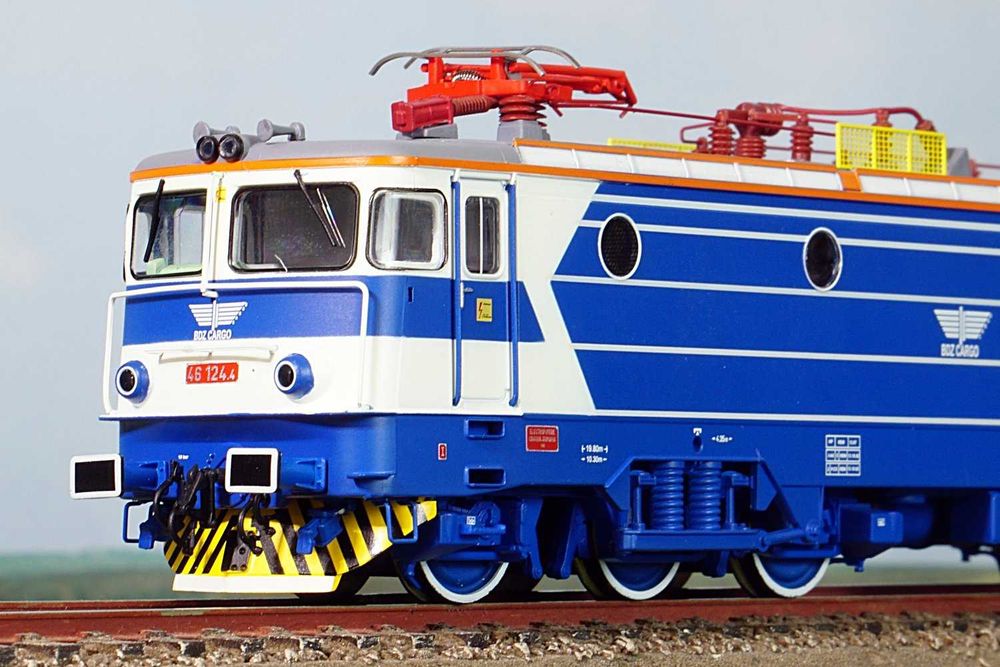 Електрически локомотив на БДЖ серия 46124 в мащаб H0-1:87