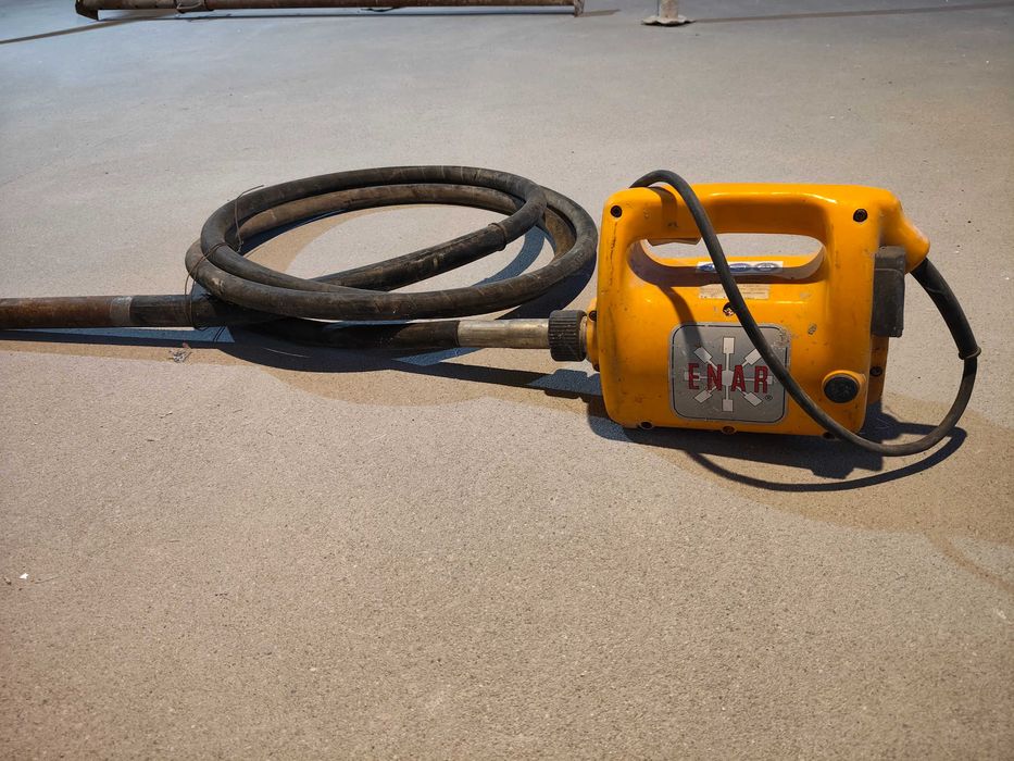 Vibrator beton enar