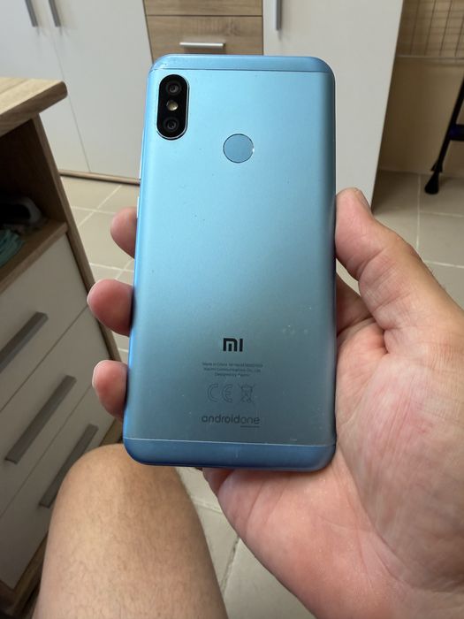 Xiaomi Mi A2 Lite 3/32gb
