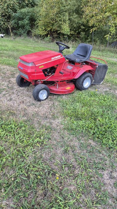 Tractoras gazon iarba 11cp