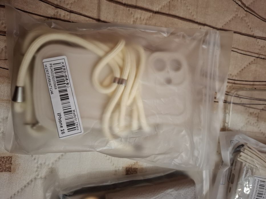 4 калъфа кейс гръбче Iphone 16 цена за  всичките заедно