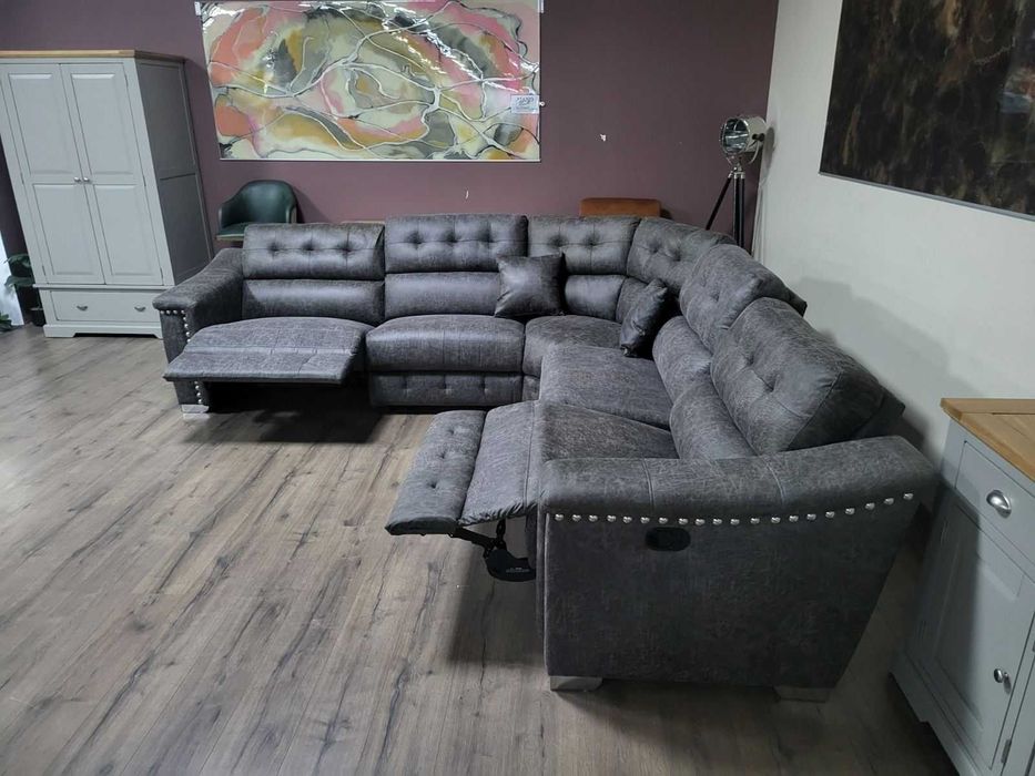 Кафяв ъглов диван от плат La-z-boy с ръчен релаксиращ механизъм