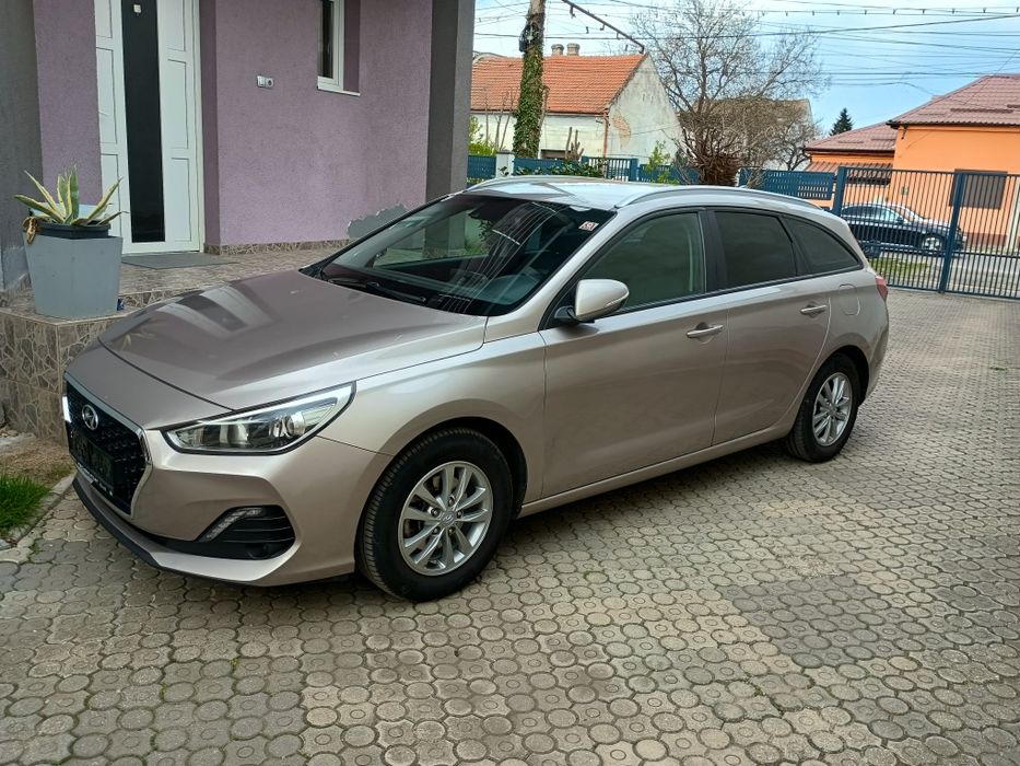 Hyundai i30 1.4Led/Lane Asist/Bluetooth/Pilot automat/euro 6 An2019