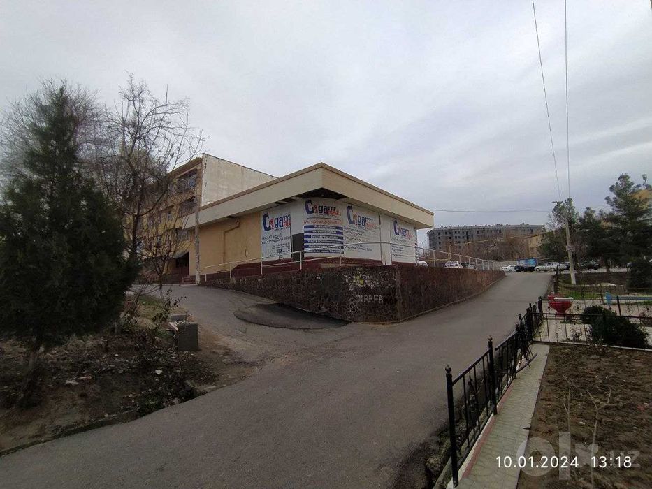 Сдается в аренду помещение с парковкой в Юнусабадском районе