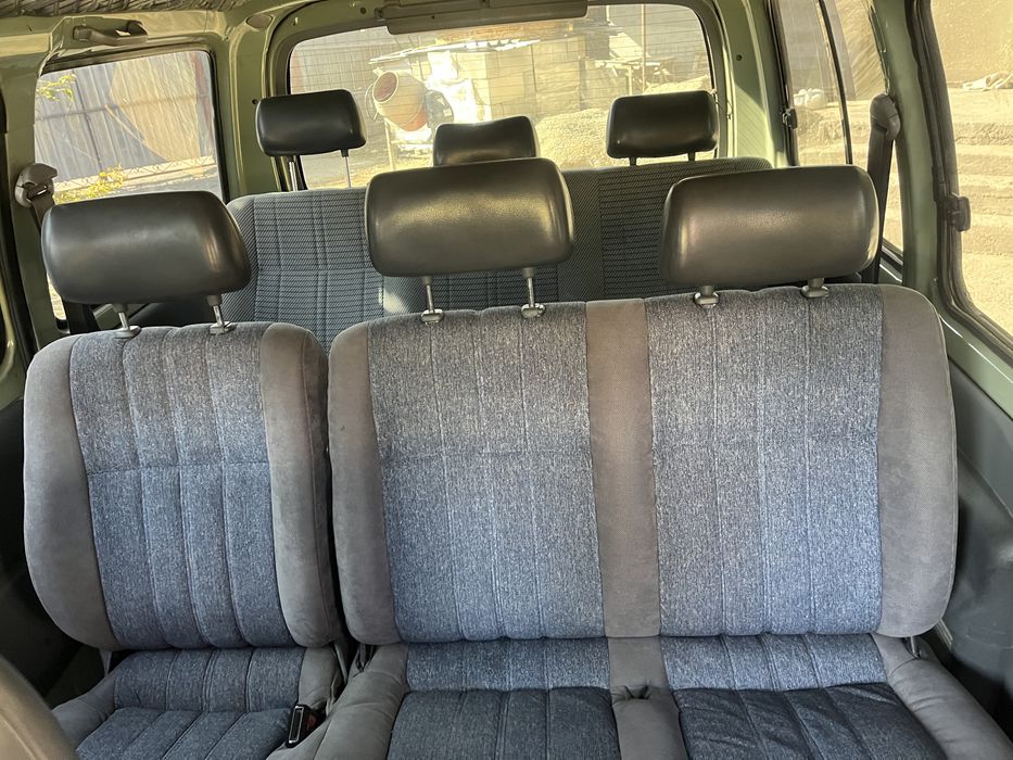 Toyota Hiace 1998г