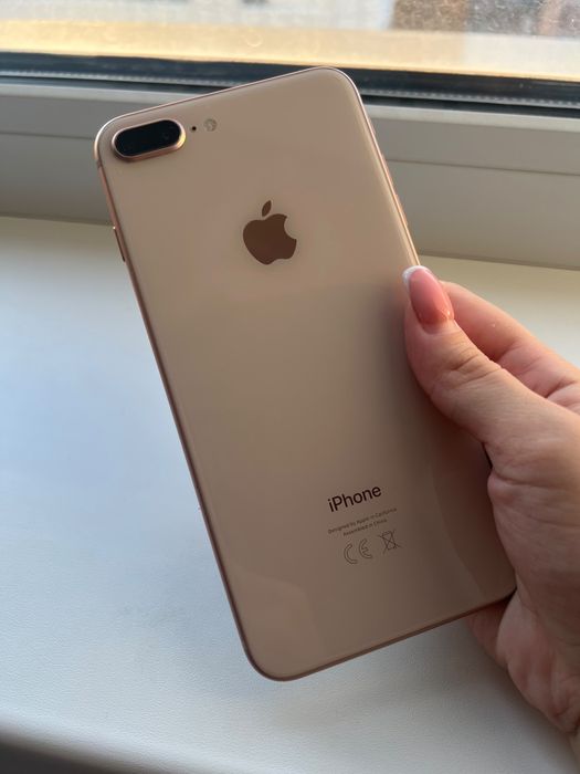 iPhone 8+ в хорошем состоянии