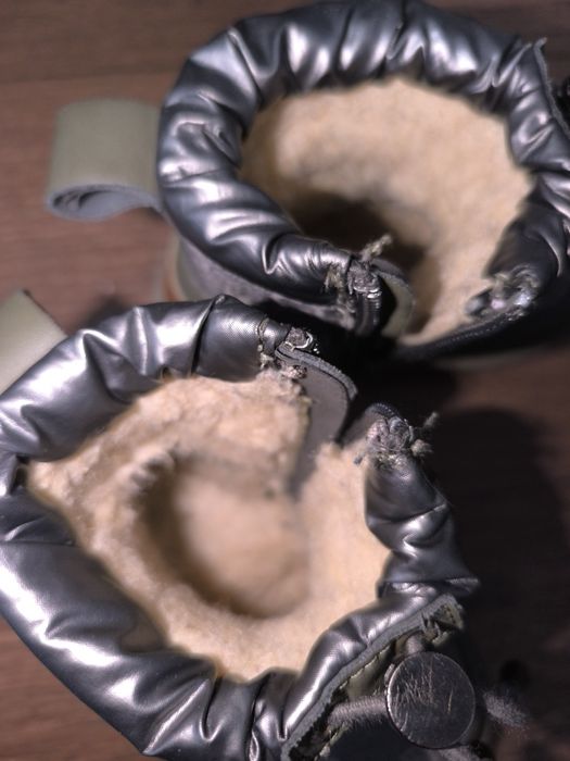 Продам детские зимние ботинки