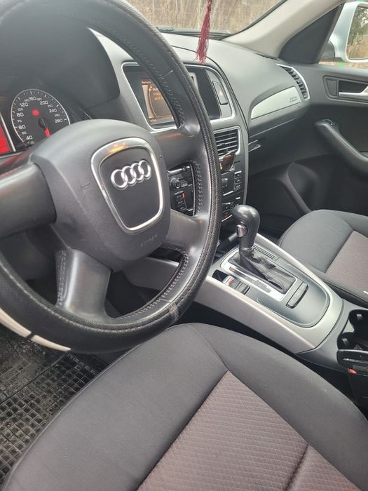 Vând AUDI q5 -preț negociabil