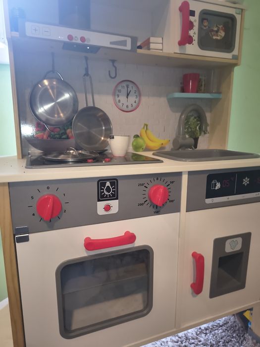 Детска дървена кухня