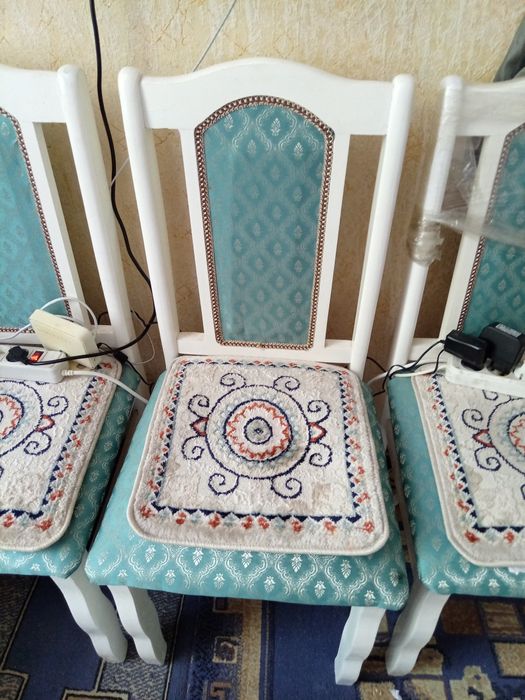 Продам стулья для гостиной