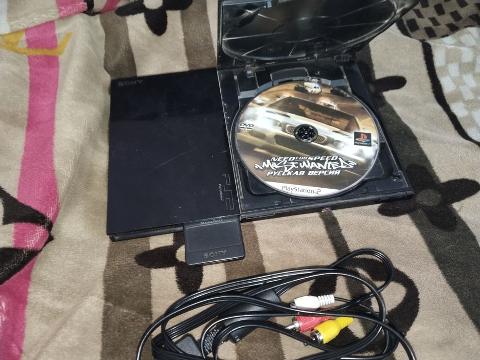 продам Playstation 2 срочно