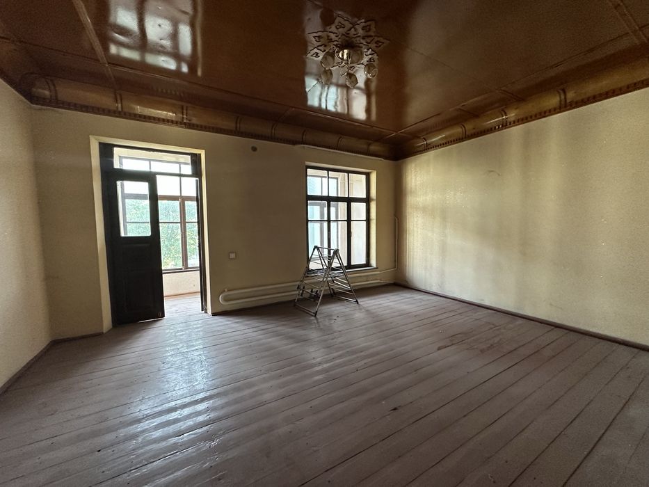 Хасанбой шахар тарафда 7 сотих ховли ер хисобида