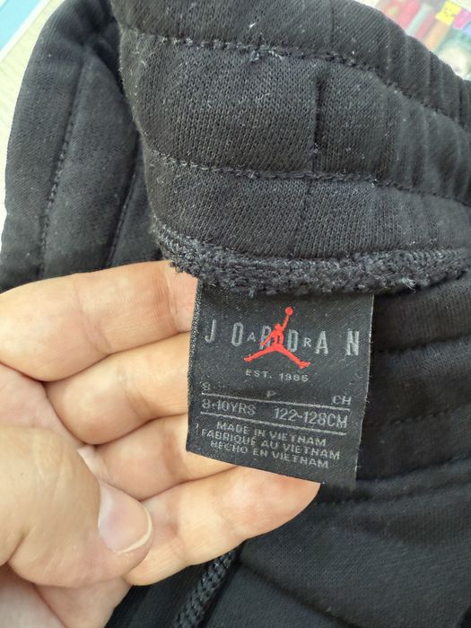 Продам спортивный костюм nike для девочки