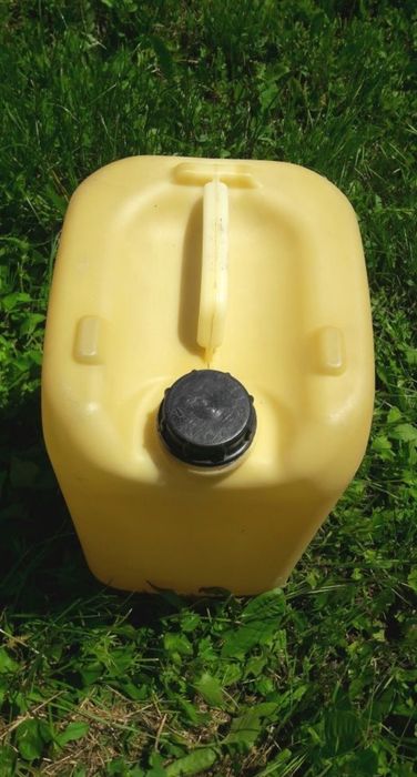 Туби Пластмасови за Нафта/Бензин