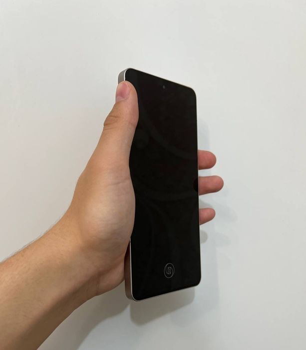 OnePlus 13R , 256/12ГБ АКБ - 100%.