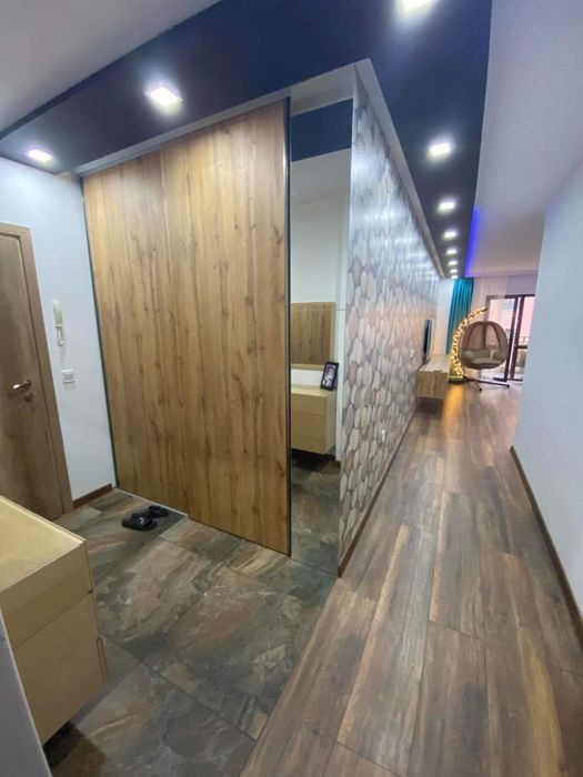 Продава се Тристаен апартамент в Варна, Възраждане 3 - 105 кв.м за 1762 €/кв.м - Снимка #9