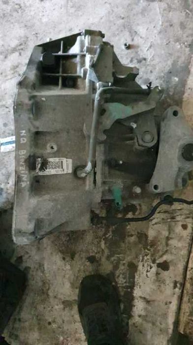 Cutie Viteze Manuala Nissan Qashqai J10 2.0 Benzina