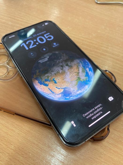 Продам Айфон 13 про на 128гб