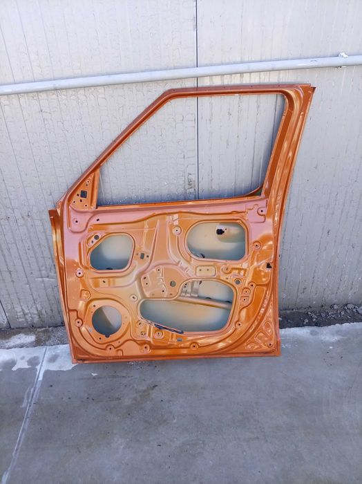 Предна дясна врата Hyundai Inster