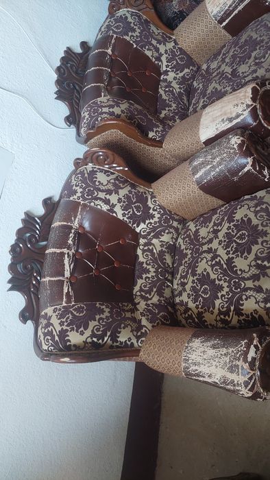 Divan kreslosi bilan