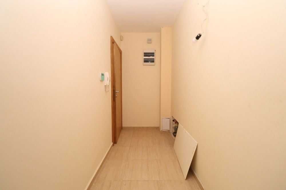 тристаен апартамент в Симеоново